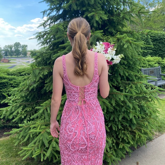 Sherri Hill Pink beaded prom dress size 00 - Picture 4 of 9
